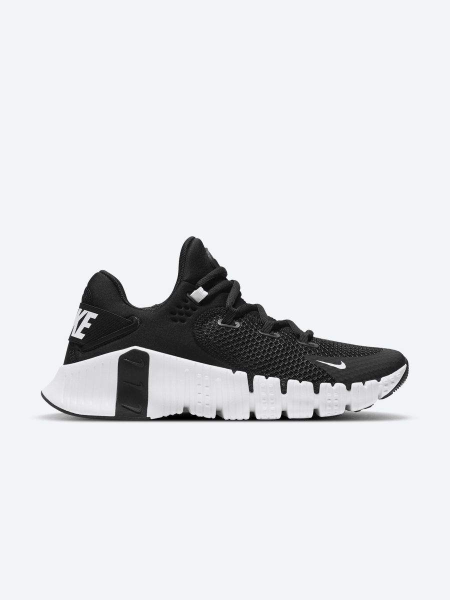 Nike free x outlet metcon black white