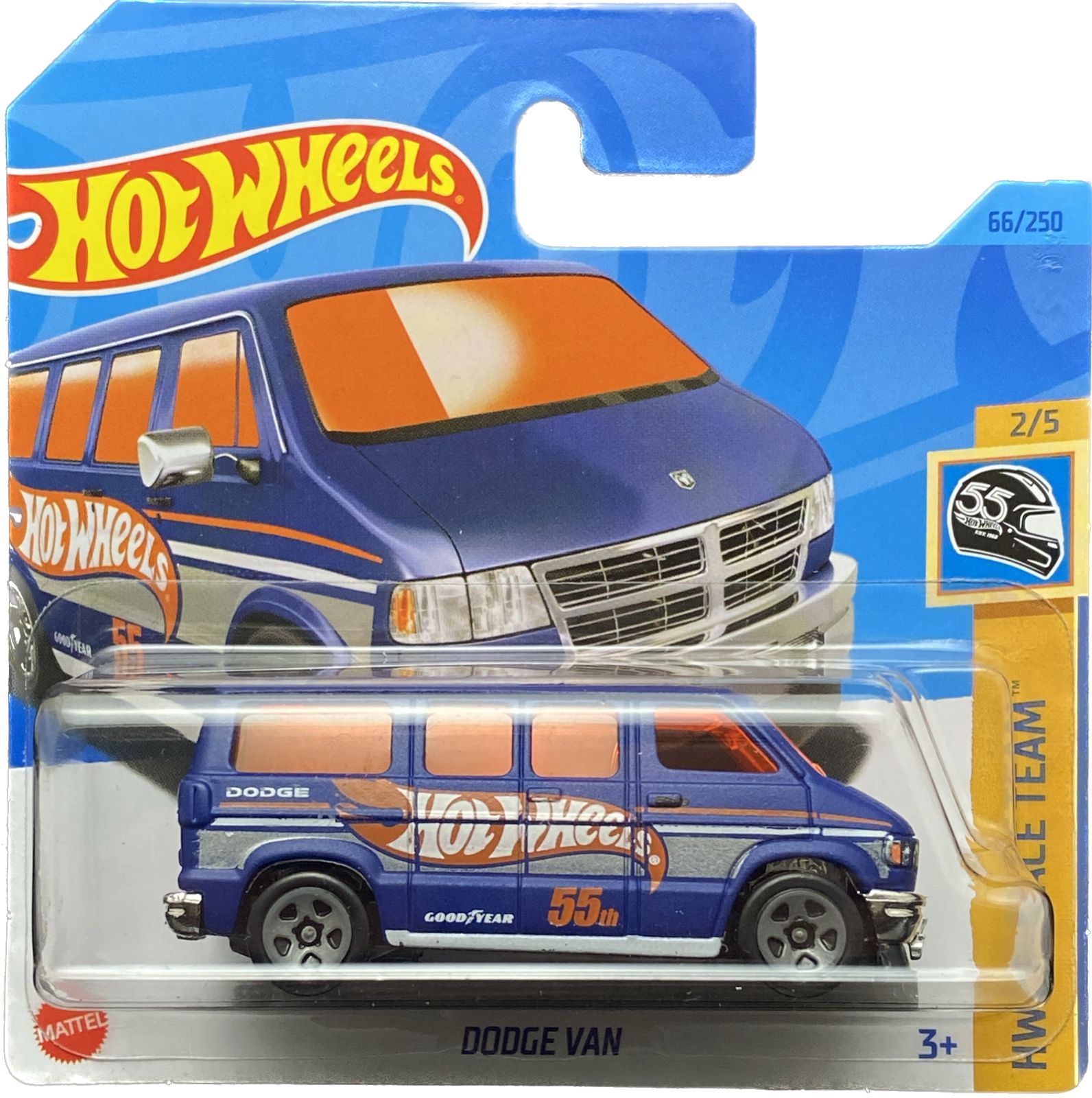 Ван хот. Хот вилс custom 77 dodge van. Toyota van 1986. Hot wheels 2005 года. 1\43 dodge van.