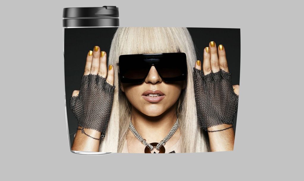 Леди гага мари. Перчатки 3d Lady Gaga m. Кружки леди Гага. Кольцо леди Гаги. Леди Гага в магазине.