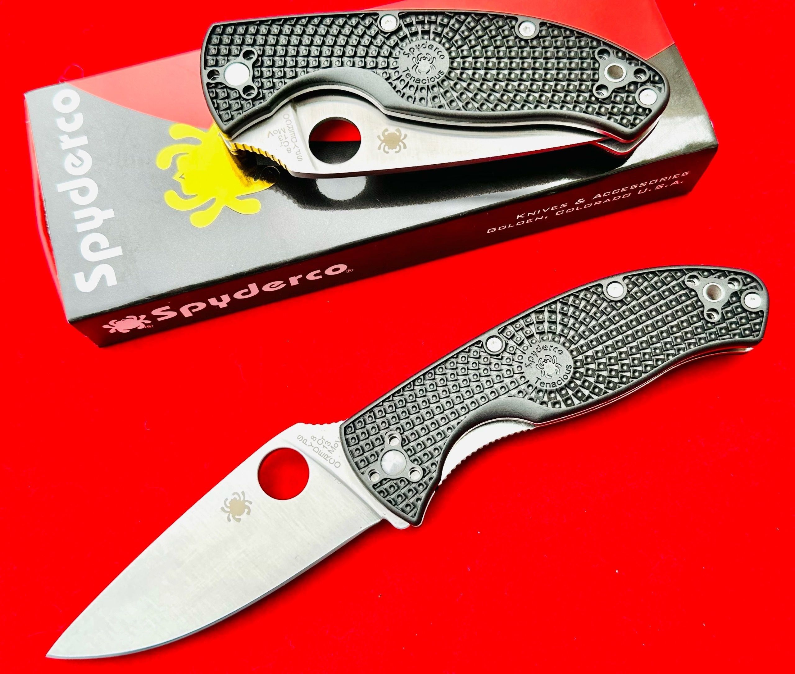 Складной нож Dharma Spyderco Tenacious