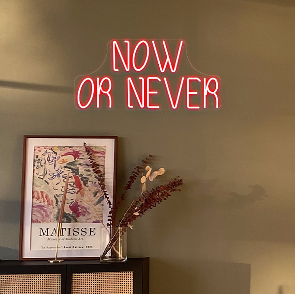 Табличка неоновая Сейчас или никогда Now or never, 60х28 см, красная ...