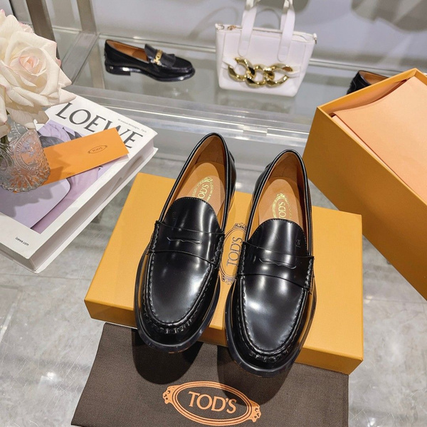 Лоферы Tod’s - купить с доставкой по выгодным ценам в интернет-магазине ...