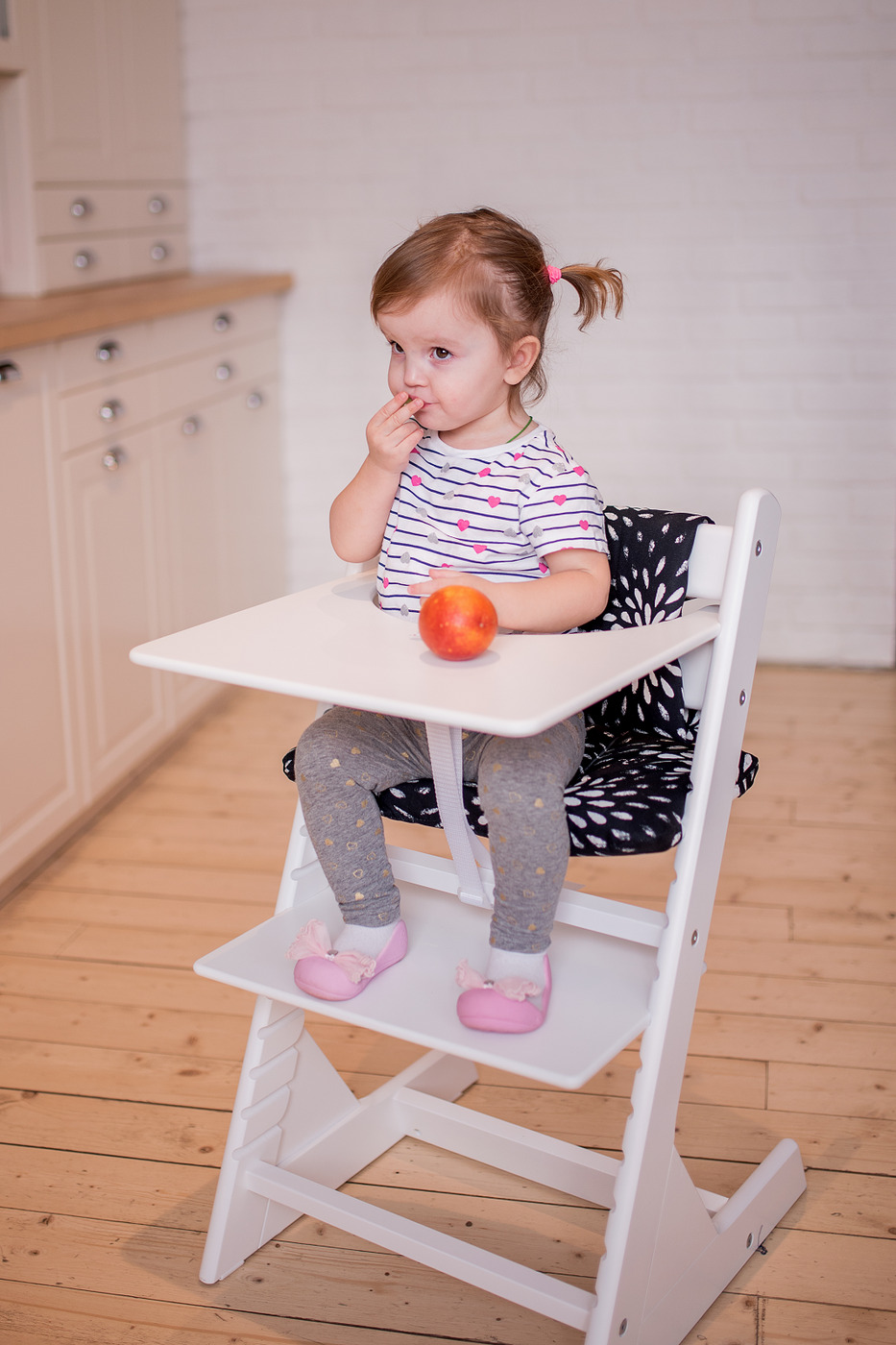 детский стульчик с креплением к столу