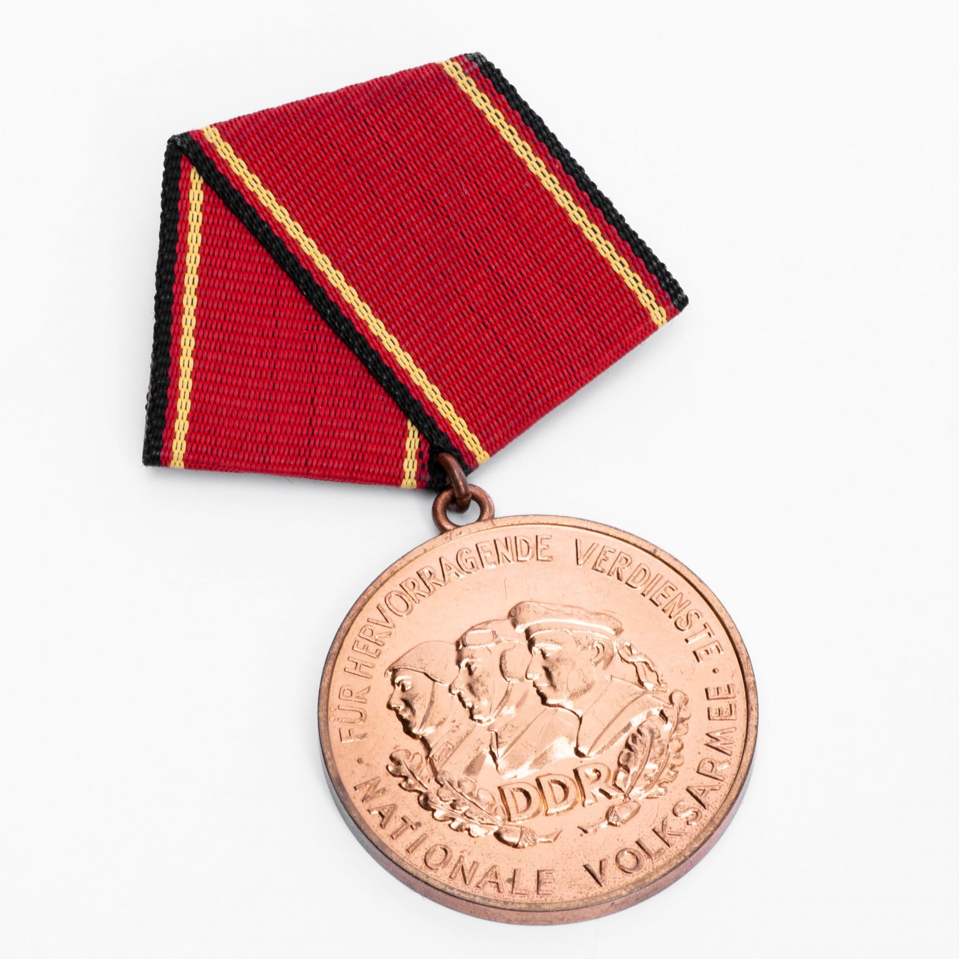 орден «за заслуги перед отечеством» (1994г. медаль за заслуги 3 степени. ). орден «за заслуги перед отечеством» (1994г. медаль за заслуги 3 степени.