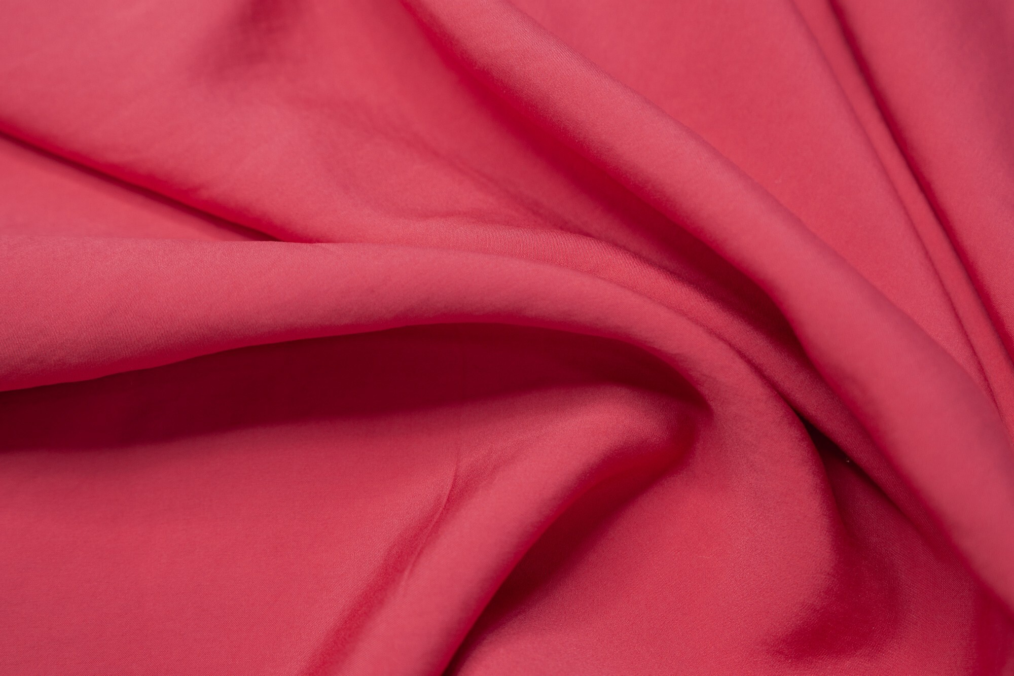 Плательная вискоза. Ткань плательная. Ткань кораллового цвета. Вискоза плательная. Розовый коралл ткань.