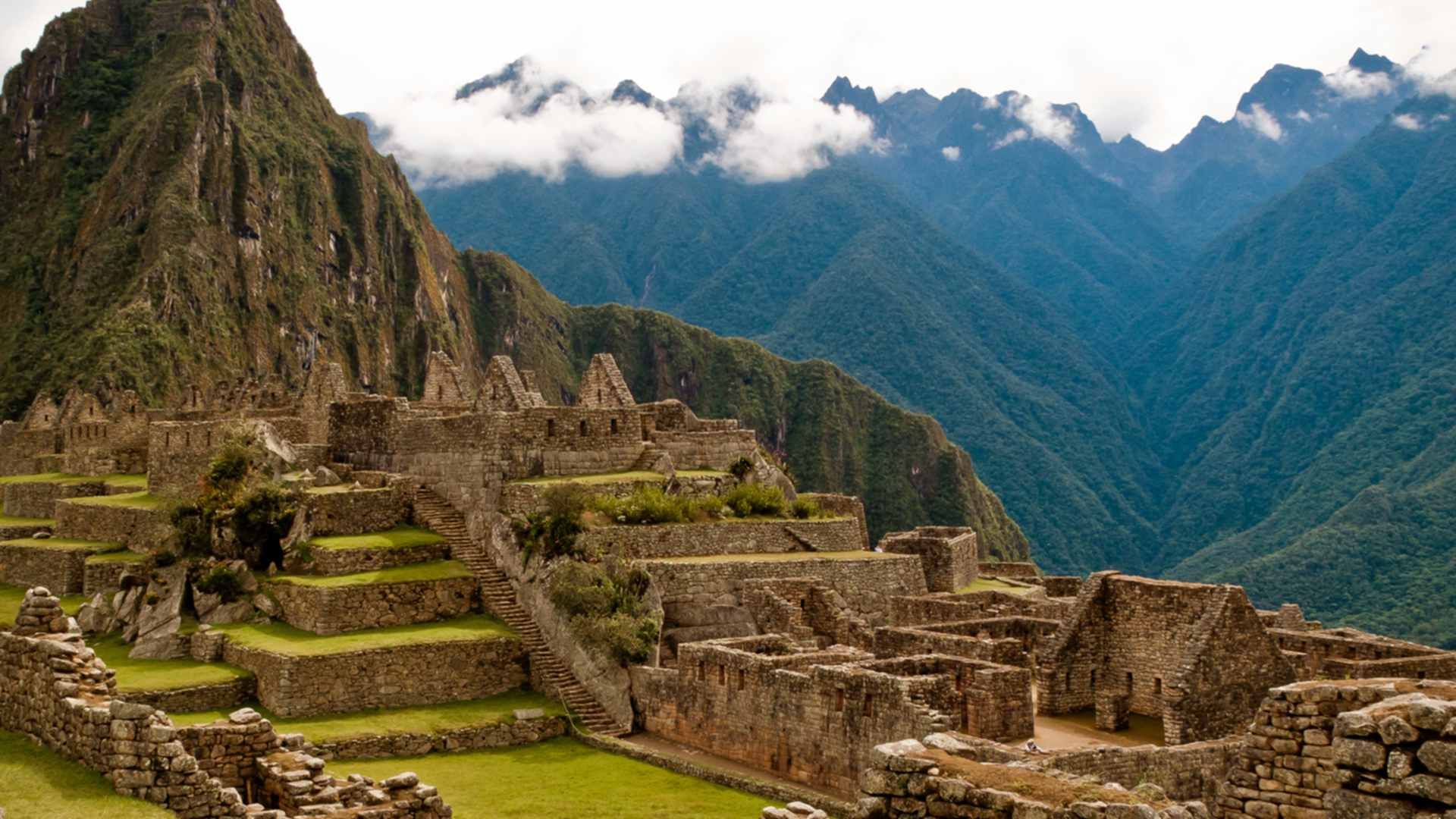 Горы мачу пикчу. Мачу пикчу камни. Древнее горное сооружение. Мачу-пикчу древний город инков. Мачу-пикчу перу.