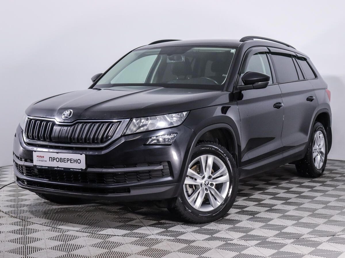 Новая шкода кодиак 2017. Skoda kodiaq 2020 зеленый. Skoda kodiaq 2016. Skoda kodiaq 2018. Skoda kodiak зеленый.