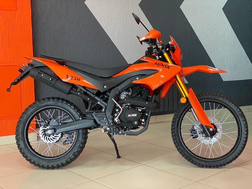 M1nsk x250 enduro. Мотоцикл Minsk x250. Минск x250. Minsk x250 Enduro. Минск 250 2023.