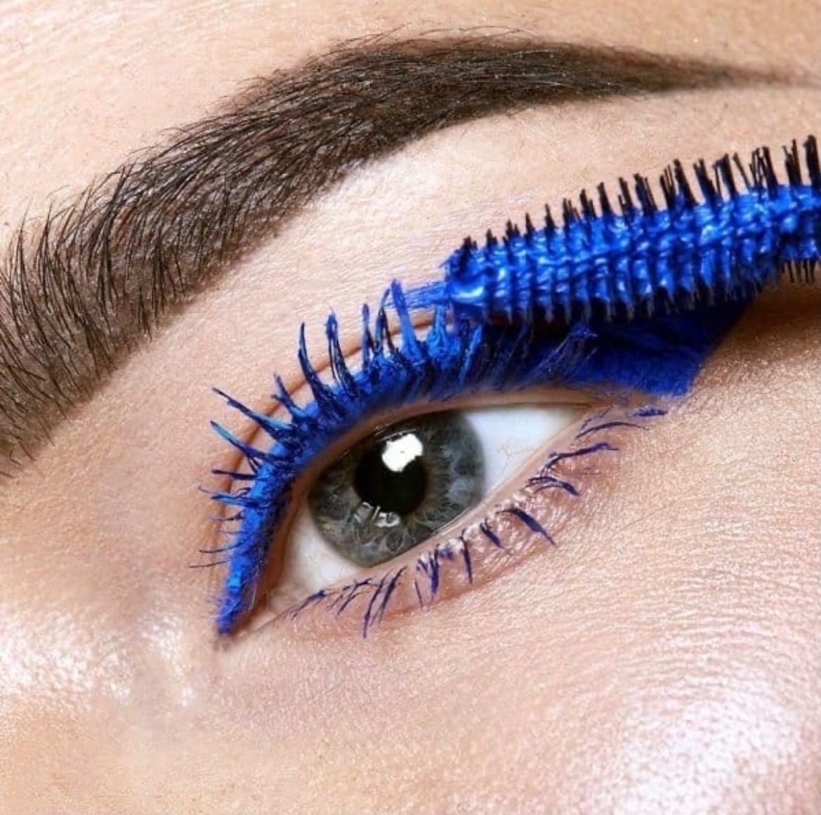 Синяя тушь. Тушь million Pauline синяя. Синяя тушь Stack Blue Mascara million Pauline. Фиолетовая тушь. Фиолетовая тушь для ресниц.