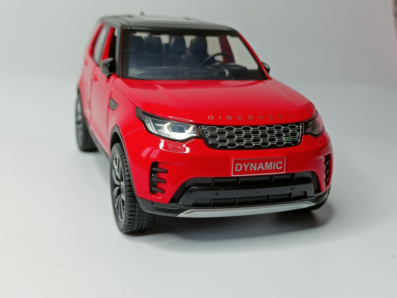 Модель автомобиля Land Rover Discovery коллекционная металлическая игрушка  масштаб 1:24 красный - купить с доставкой по выгодным ценам в  интернет-магазине OZON (897257259)