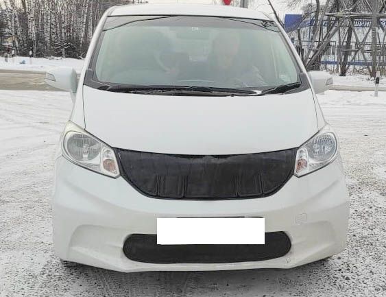 Утеплитель радиатора для Honda Freed 2011-2014 бензиновая версия