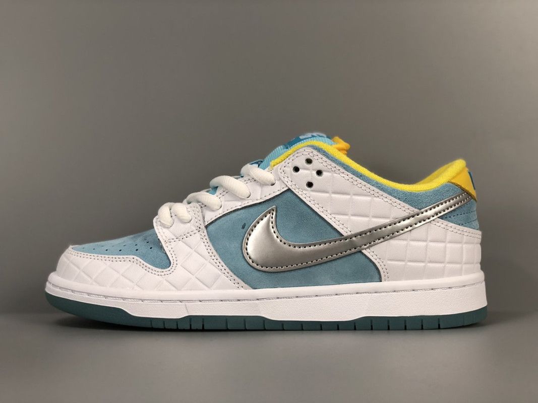 Nike Dunk Low SB Heels