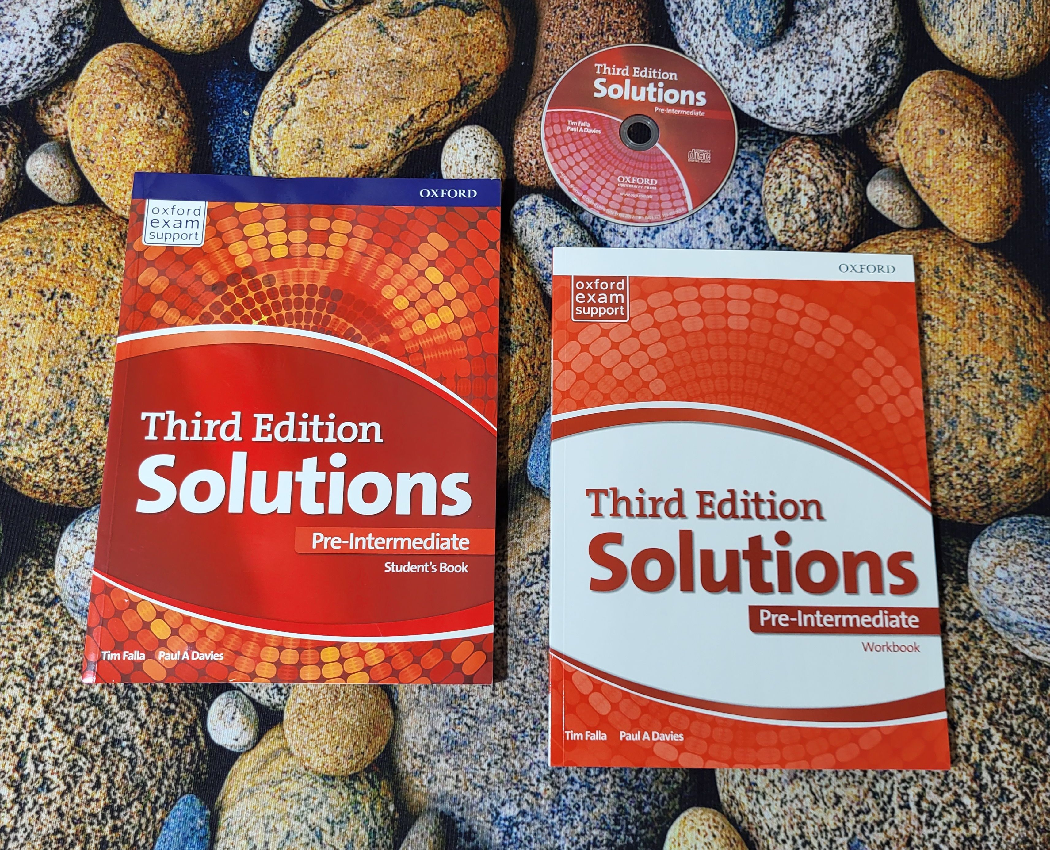 Solution pre intermediate 3rd edition student book. Solutions учебник. solutions pre-intermediate 3rd edition.