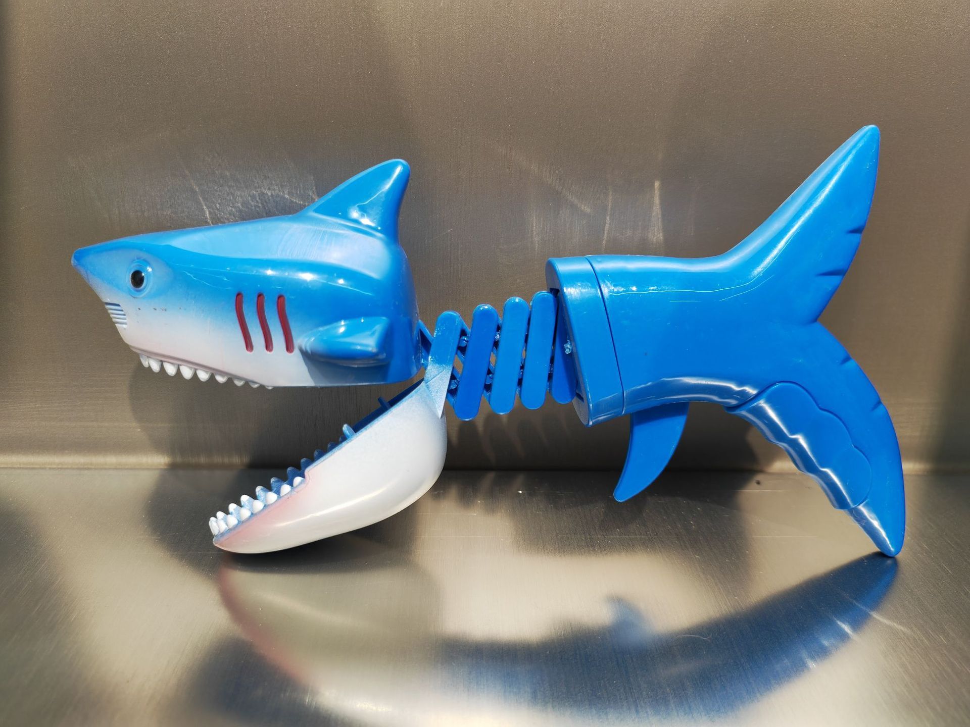 Акула динозавр 9. Shark grabber игрушка. акула хваталка игрушка. игрушки для захвата акула. питомец акула не игрушка.