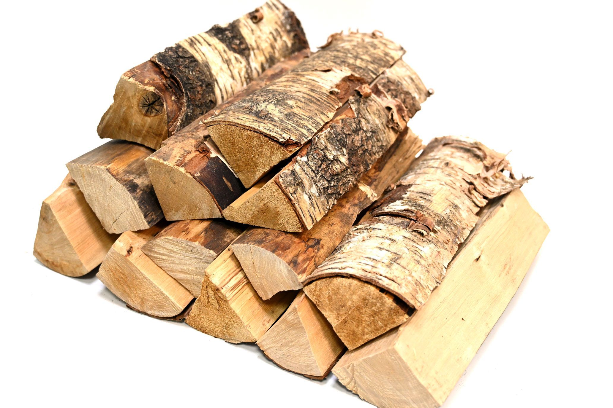 Дрова в саду. Дрова. Дрова березовые камерной сушки в коробках. Дрова березовые камерной сушки. Дрова камерной сушки в сетках.