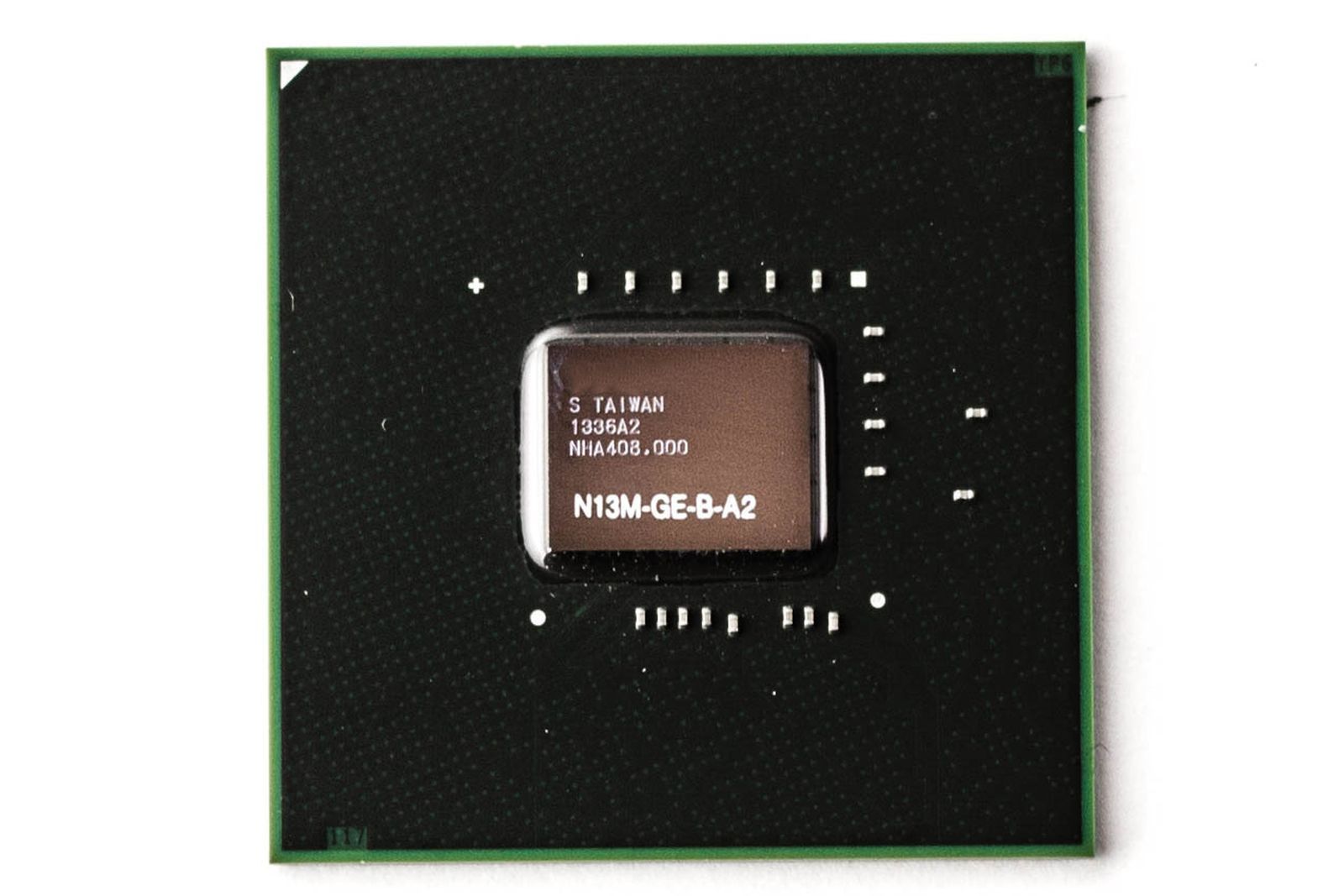 Nvidia geforce gt 620m. Микросхема NVIDIA n13m-ge-b-a2. Микросхема NVIDIA n13m-ge3-a1. N13m-GSR-B-a2. Микросхема NVIDIA n13p-GSR-a2