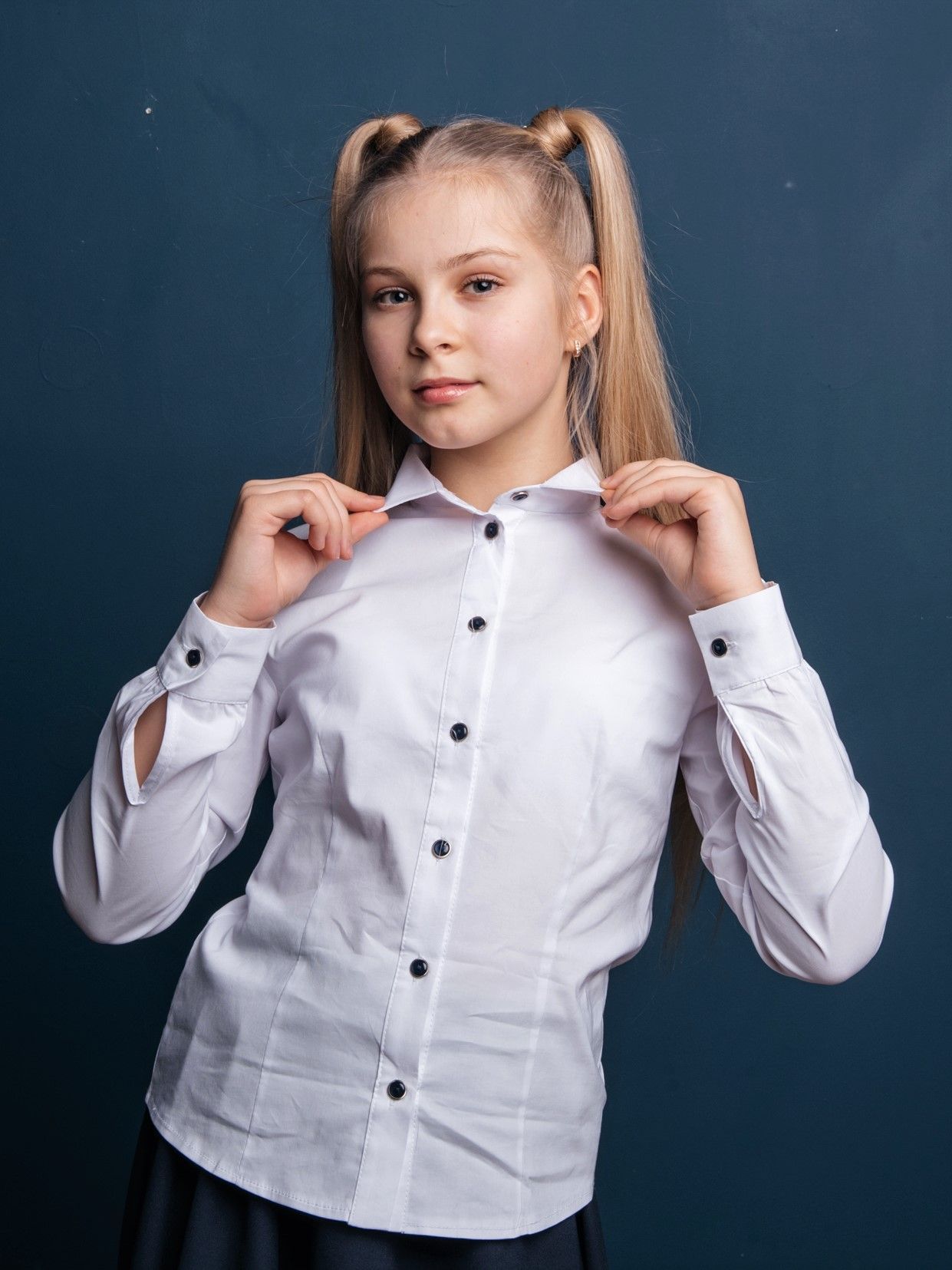 Блузки для девочек к школе