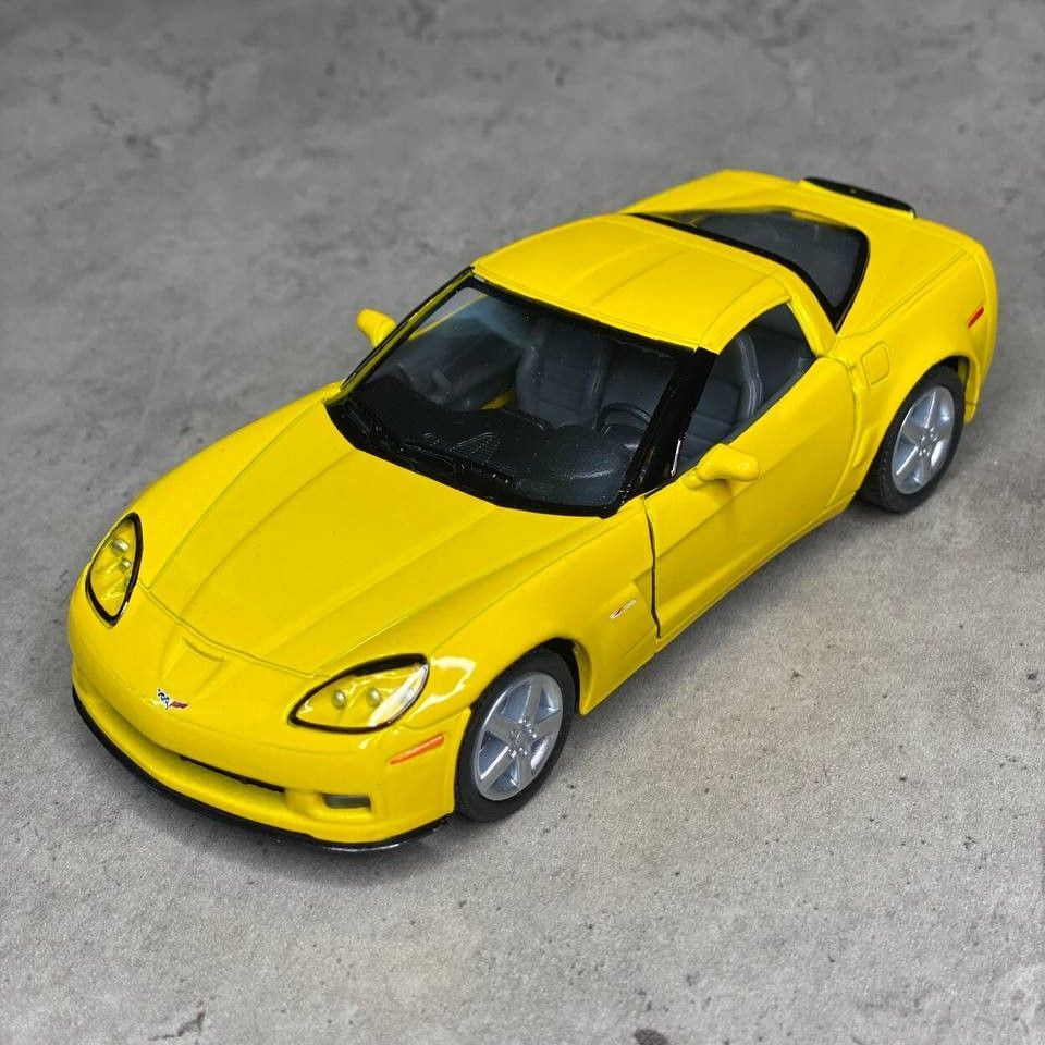 Chevrolet Corvette Р¶РµР»С‚С‹Р№