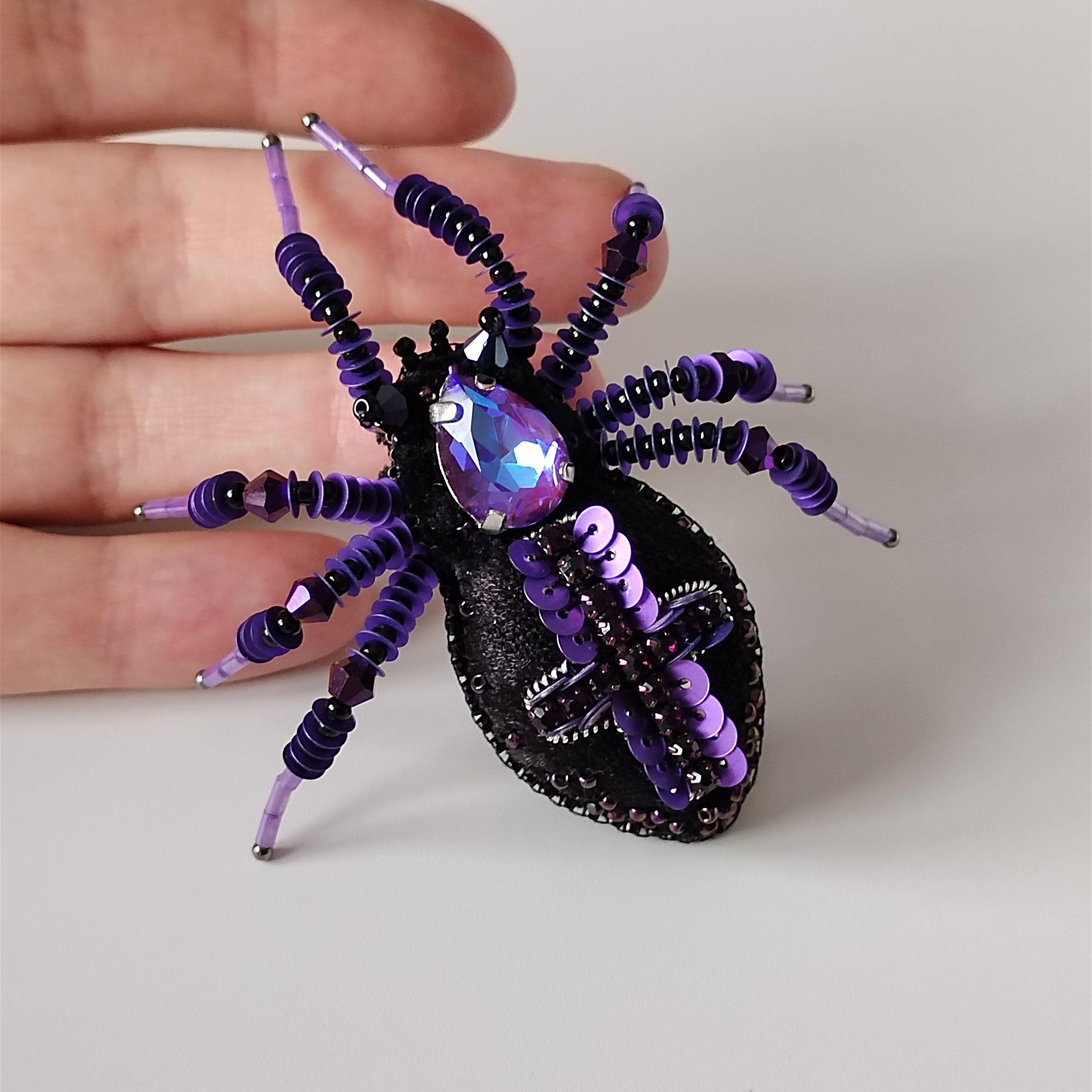 Брошь Паук из бисера. Мастер-класс / DIY Beaded Spider Brooch — Video | VK