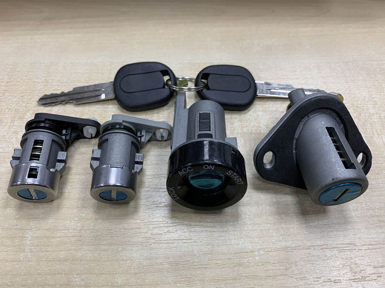 Нива Шевроле Личинки Замков Купить