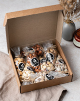 Набор орехов HoneyForYou (ассорти) в подарочной крафт-коробке . Спонсорские товары
