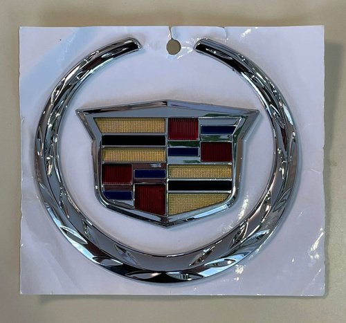 Cadillac logo на крыло