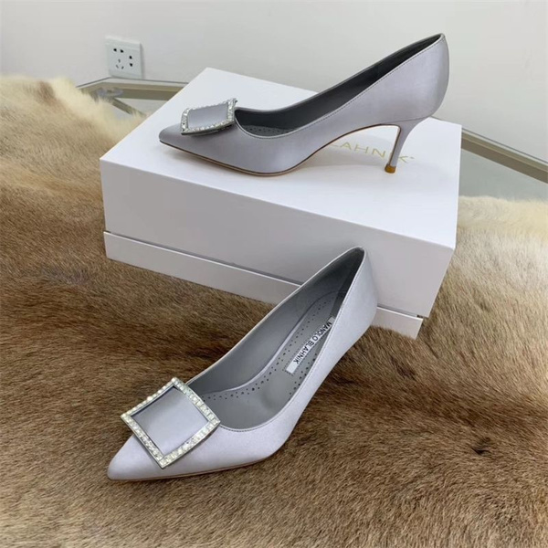 Туфли MANOLO BLAHNIK - купить с доставкой по выгодным ценам в интернет ...
