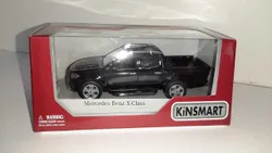 Инерционная машинаMercedes-Benz X-Class Пикап от компании Kinsmart обязательно понравится маленьким и взрослым любителям автомобилей. Эта игрушечная  ...