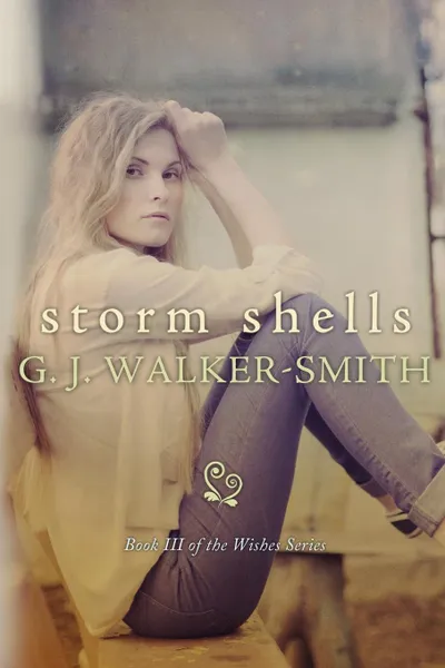 Обложка книги Storm Shells, G J Walker-Smith
