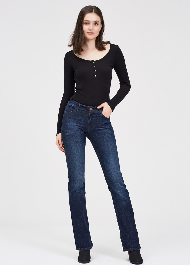 Jeans отзывы. Whitney Jeans 4816. Whitney джинсы клёш. Джинсы Whitney q-329-678. Джинсы Томми Хилфигер женские клеш.