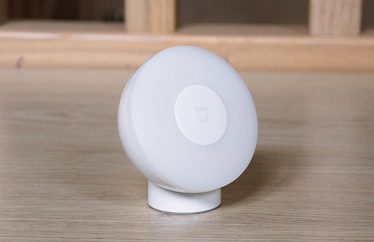 Xiaomi light. Ночник Xiaomi. Ночник Xiaomi IXBT. Ночник Ксиаоми АЛИЭКСПРЕСС.