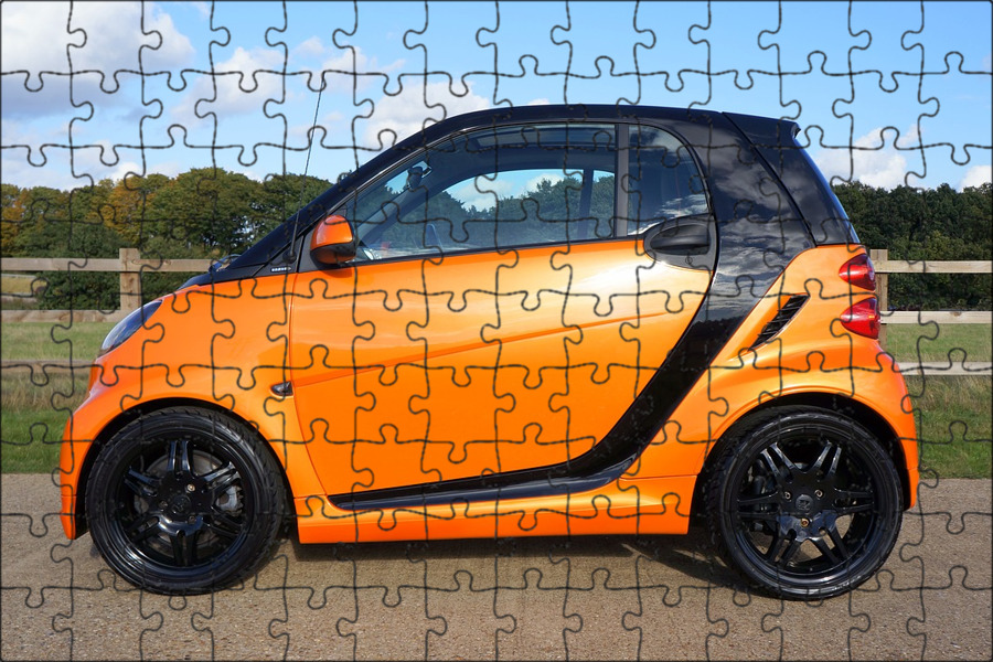 Смарт оранж. Smart Fortwo Brabus оранжевый. Смарт 500 машина. Маленькая оранжевая машина. Маленькая машинка смарт.