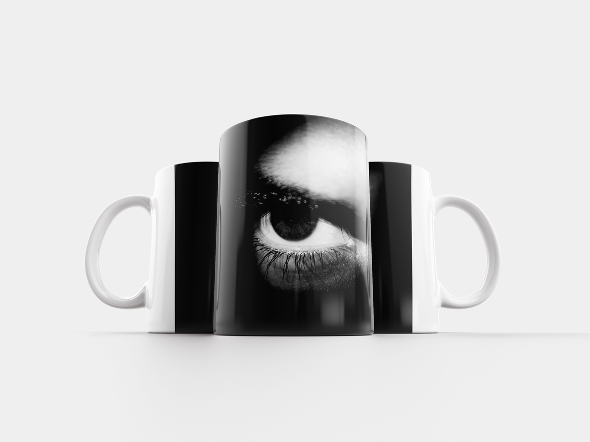 Eye cup. Кружка глаза. Чашка с глазами. Глаз в кружке. Необычная Кружка с глазом.