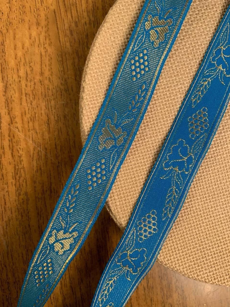 Плотная тесьма. Плотная тесьма. Тесьма тканевая. Плотная тесьма. Тканевый плоский ремень.