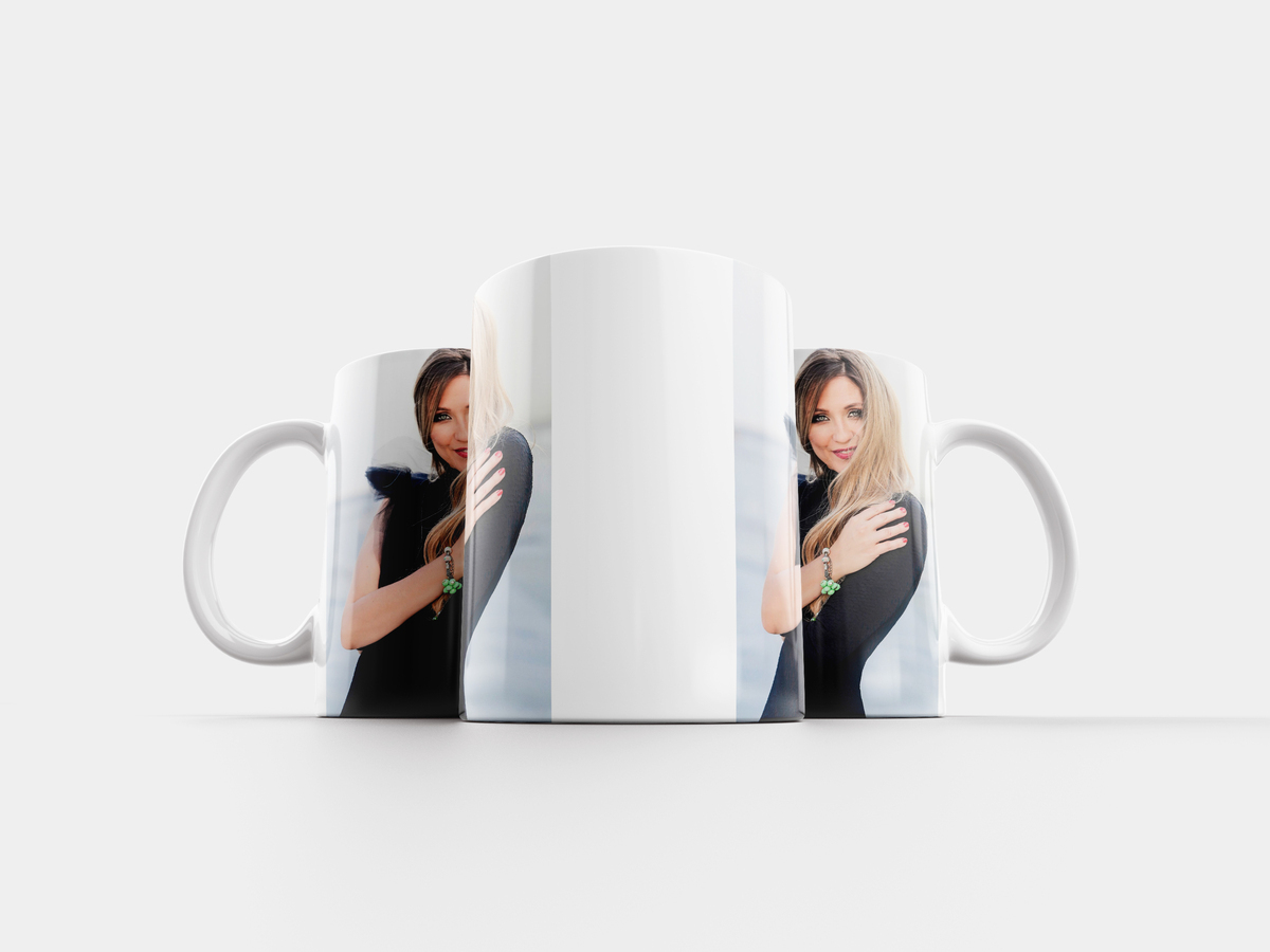 3д модель кружки. девушка в красном платье вектор. кружок модели. пол кружки. кружок модели.