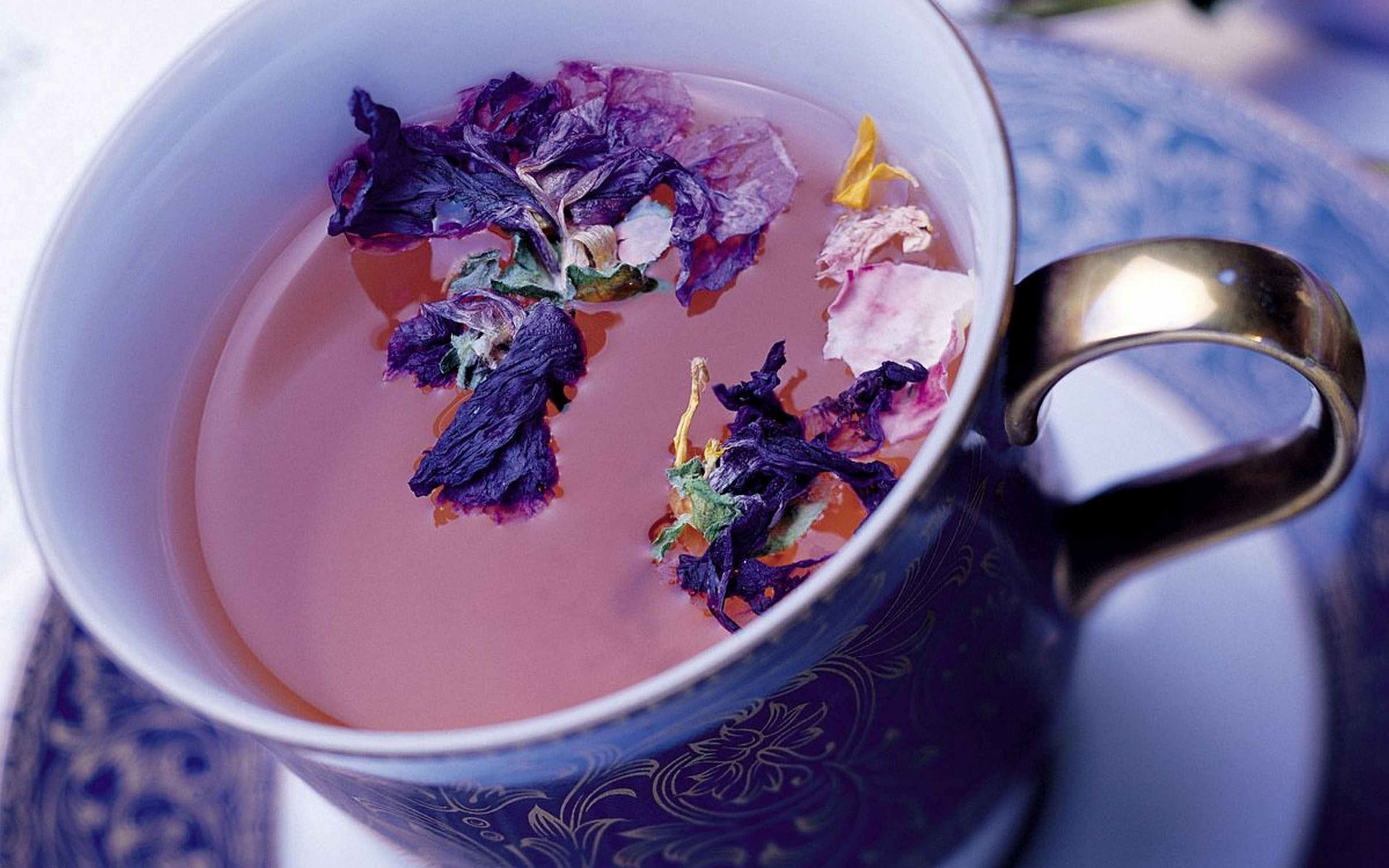 Утро кипеть. Красивый чай. Цветочный чай. Фиолетовый чай. Сиреневый чай.