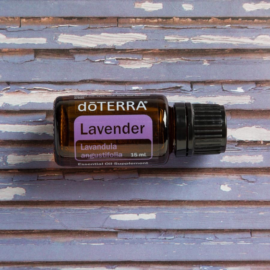 Масла дотерра. Масло лаванды DOTERRA. Масло лаванды ДОТЕРРА роллер. Эфирное масло лаванды DOTERRA. Лаванда до Терра.