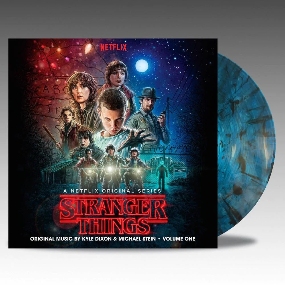 Strange things музыка. Volume 1 stranger things. Vinyl stranger things. Очень странные дела виниловые пластинки.