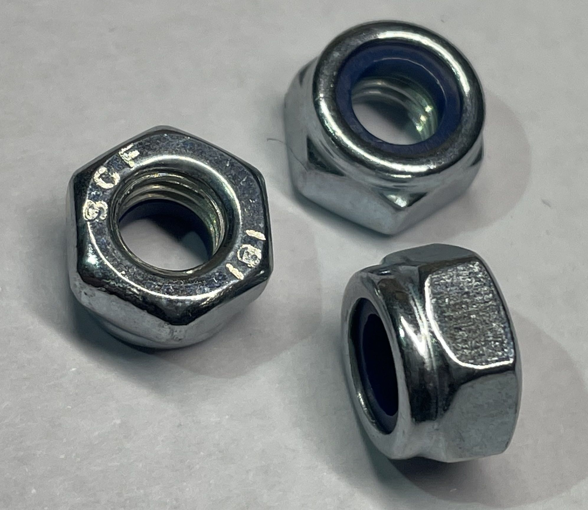 Гайка din 985. Гайка 6 гранная. Din 985-1815. Гайка со стопорным кольцом din 985. Самоконтр.