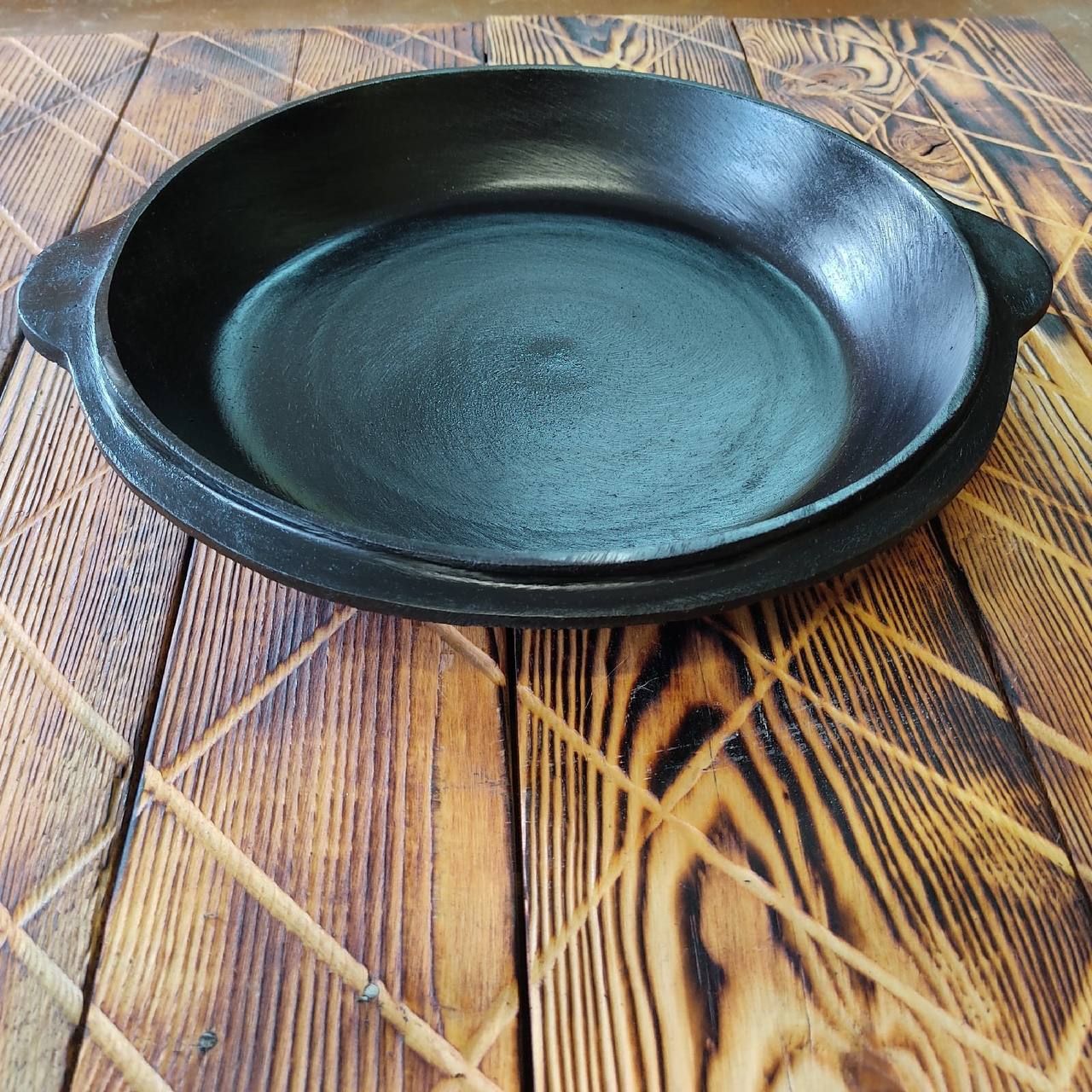 Чугун 33. С чугунной крышкой-сковородой, артикул к53. Чугун 33. Чугун 33. Чугун 33.