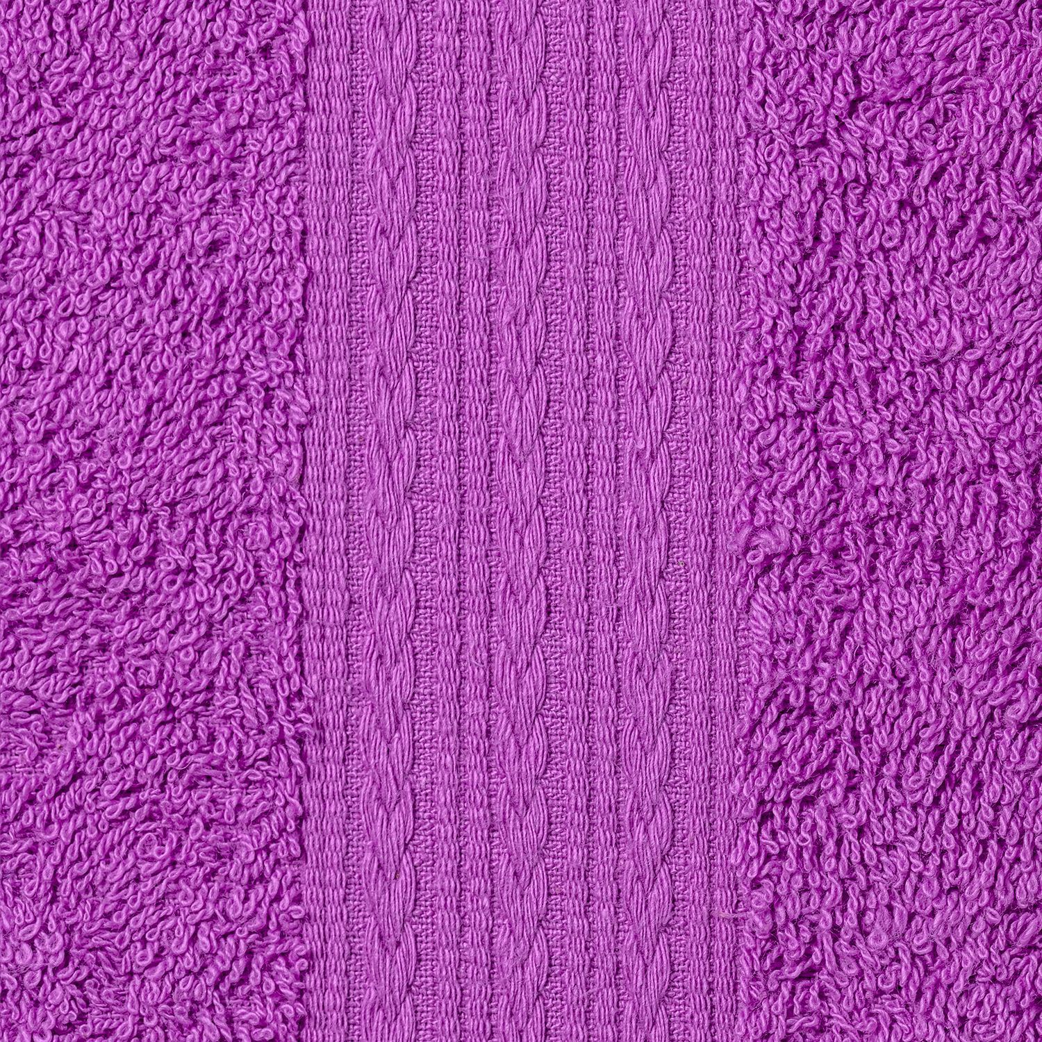 Фиолетовое полотенце. Лавандовое полотенце. Светло фиолетовые полотенца. Стол полотенца фиолетовые тона.