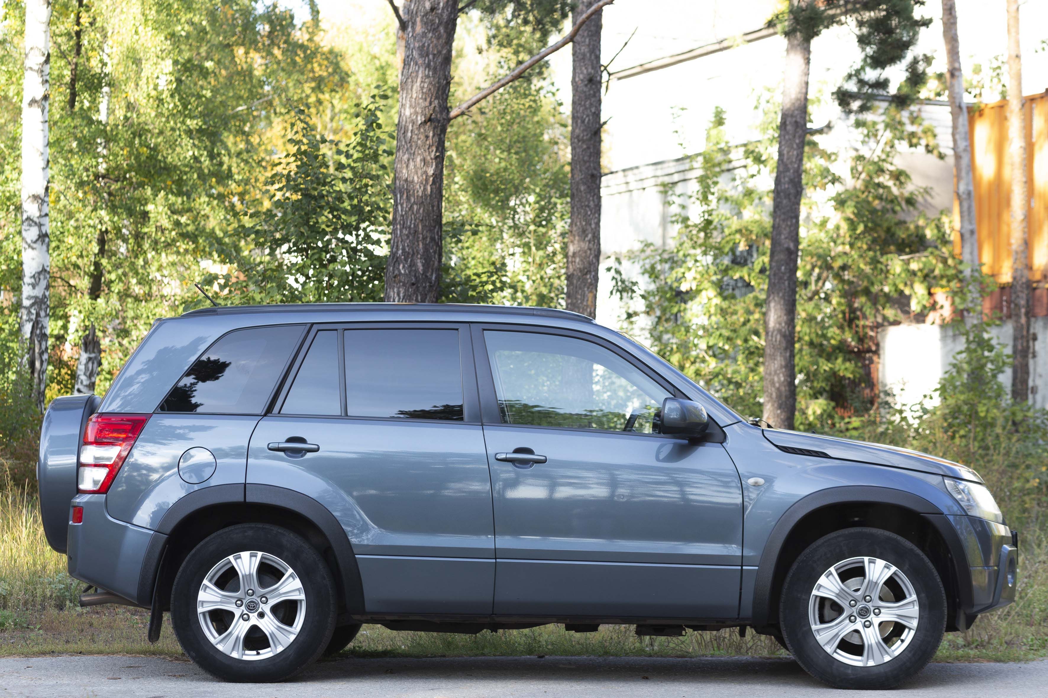 Suzuki grand vitara арки