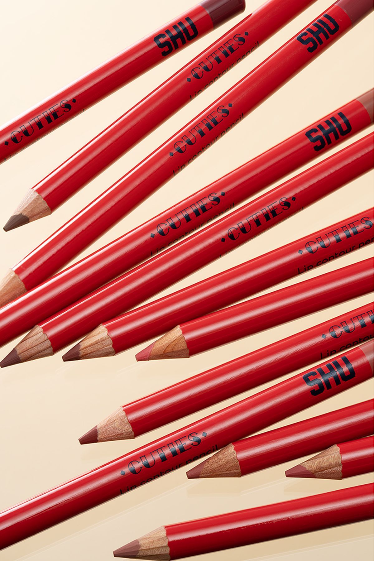 Shu карандаш для губ. Shu cuties карандаш для губ. Shu cuties карандаш для губ 48 свотчи. Shu карандаш для губ 422. карандаш для губ victoria shu.