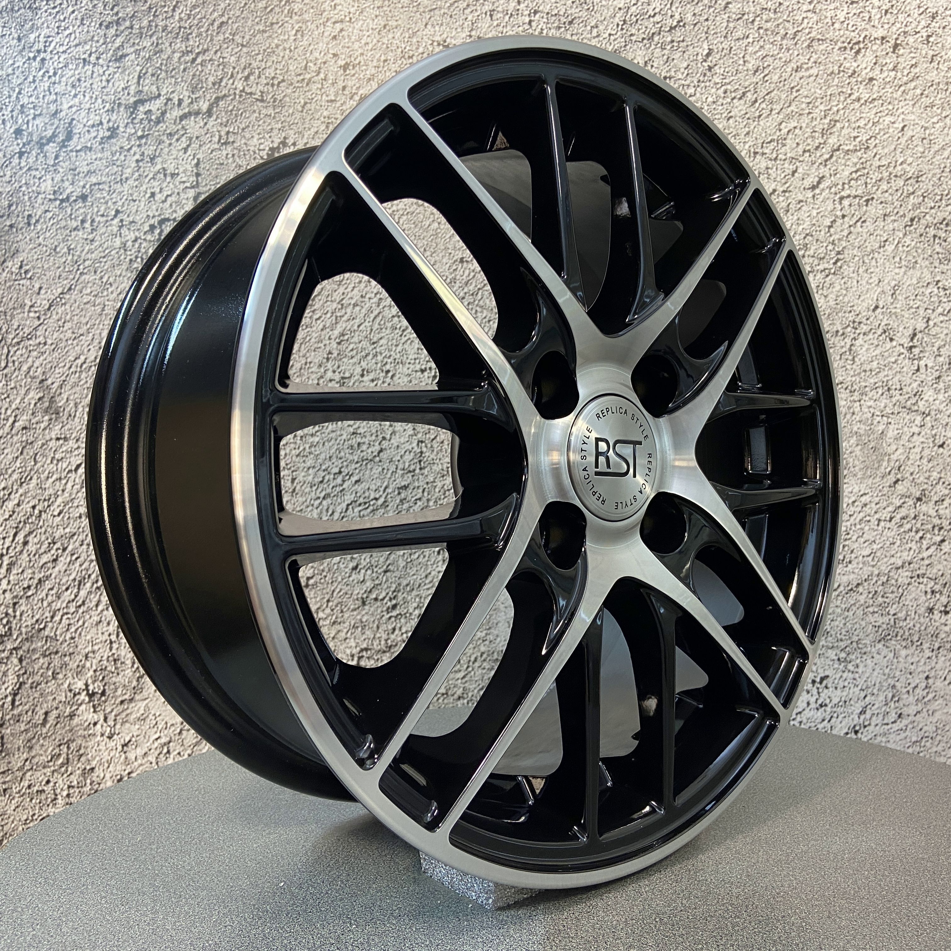 RST  Колесный диск Литой 14x5.5" PCD4х98 ET35 D58.6