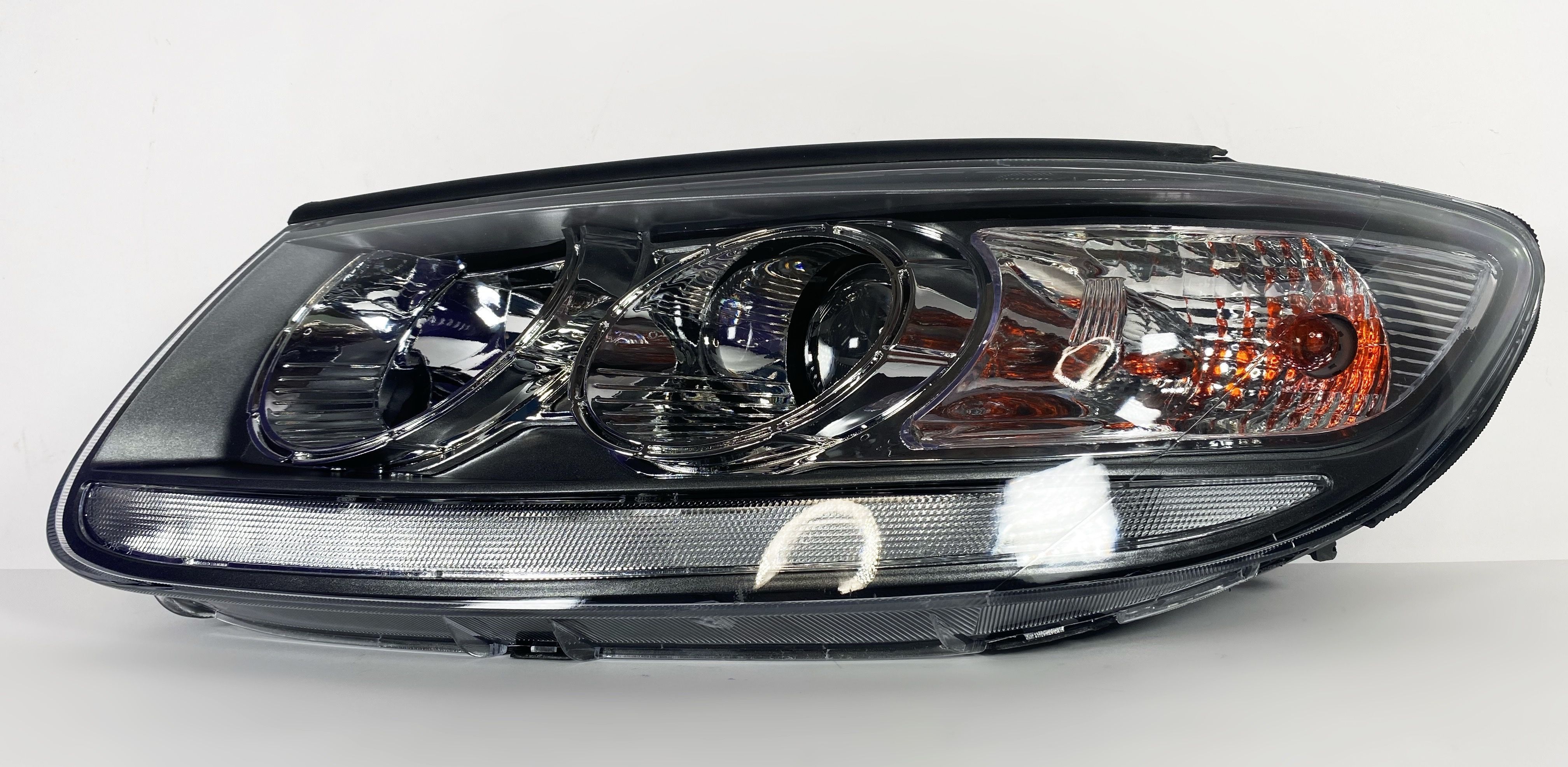 Фары санта фе классик. Фара rh c-Max'07- Ford 1707464. Фара rh Fus'05- Ford 1547721. Фара rh tr'06- Ford 1684408. Фара rh foc'14- Ford 2060592.
