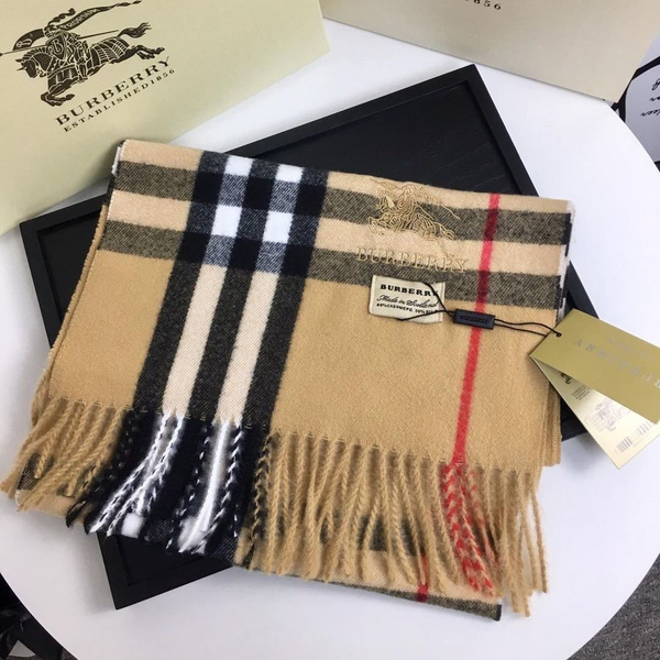Палантин Burberry - купить с доставкой по выгодным ценам в интернет ...