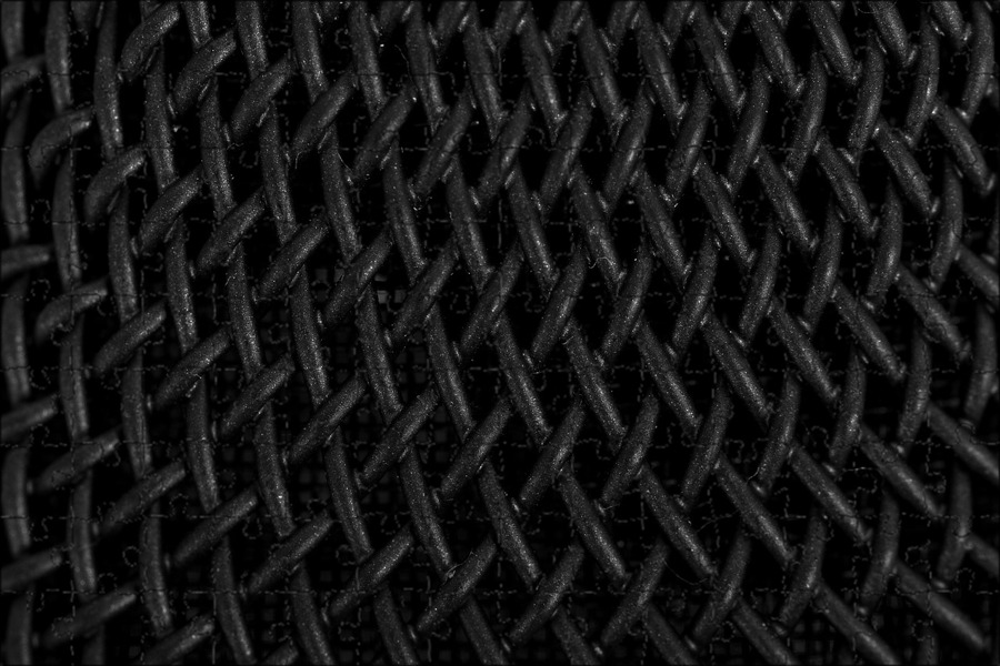 Черный плетеный. Сетка черная металлическая. Сетка плетеная металлическая черная. Металлическая сетка текстура. Плетение текстура.