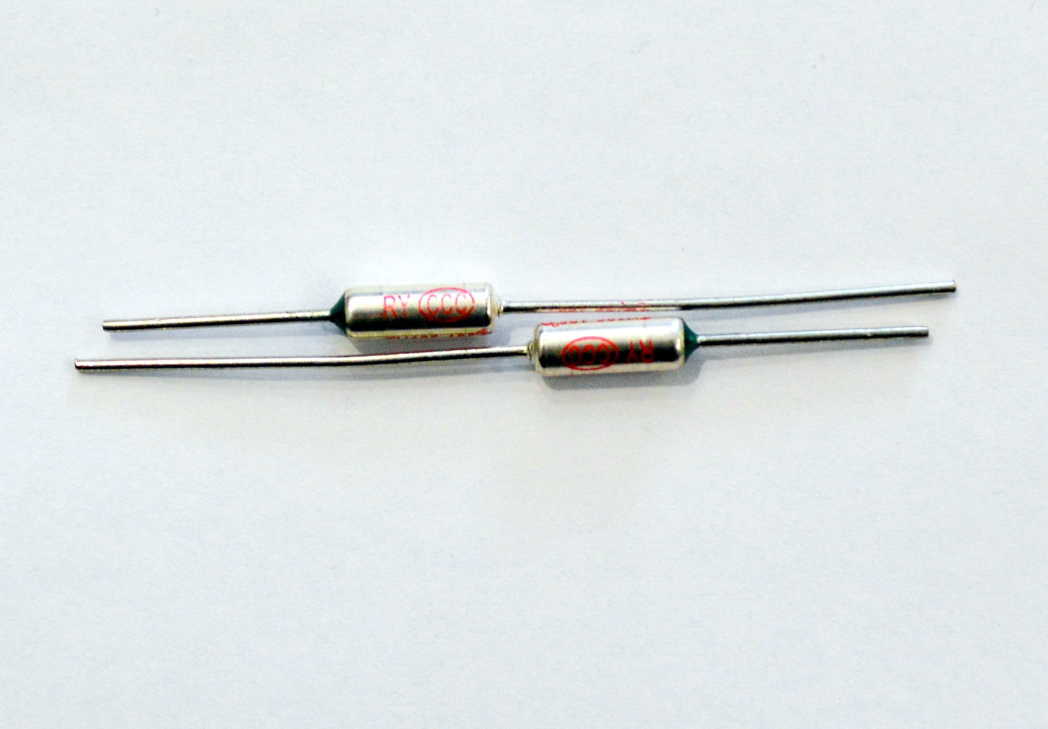 216 10 2. 216 10 2. Термопредохранитель 192 10а. Термопредохранитель т192 15а. Майка боксерка женская белая.