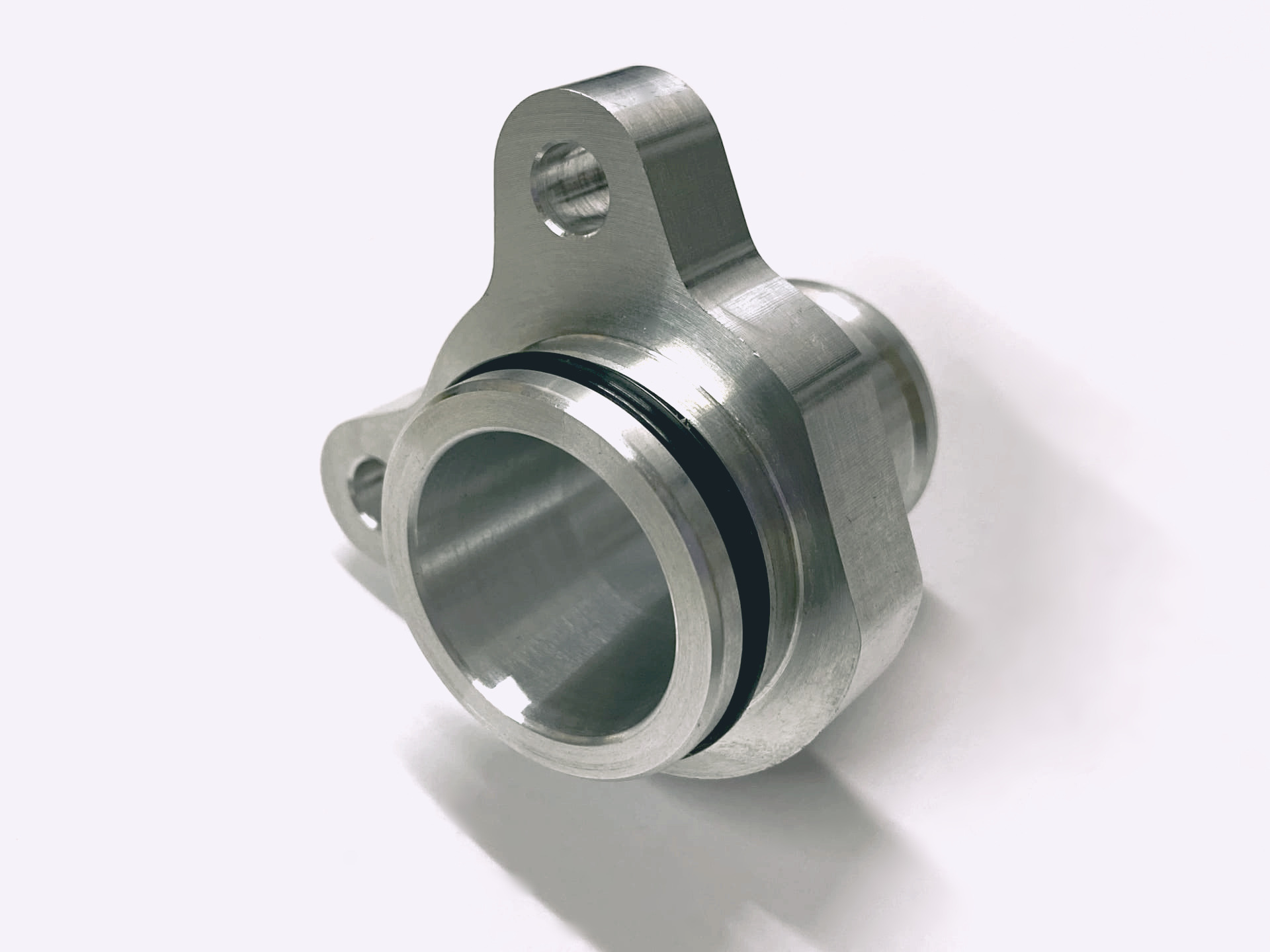 Характеристики Алюминиевый штуцер патрубка системы охлаждения BMW N54 ...