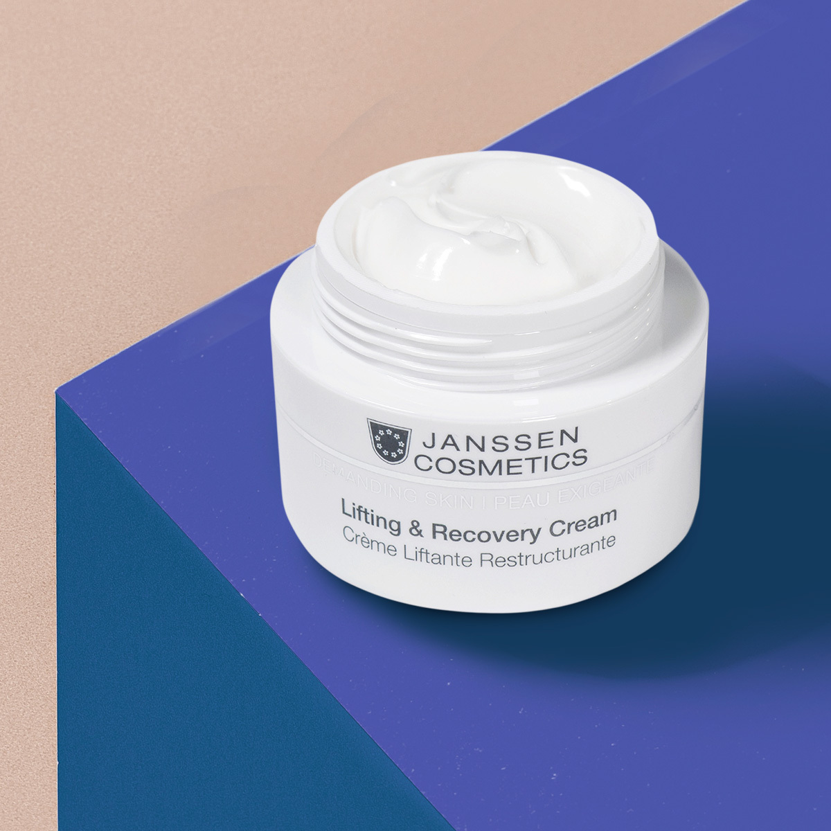 Janssen cosmetics lifting. Lifting Recovery Cream Janssen. Janssen Cosmetics Lifting Recovery. Восстанавливающий крем (Recovery Crème). Крем js.